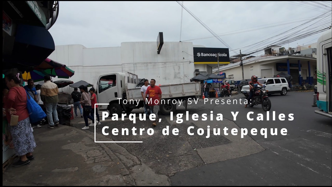 Alrededores del Parque Central de Cojutepeque, cabecera del Departamento de Cuscatlán en El Salvador