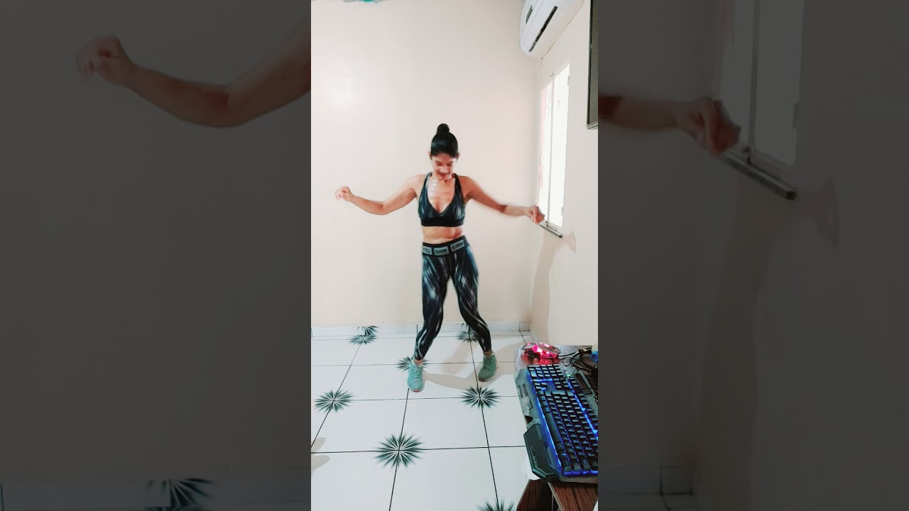 Dancinha esquisitajk