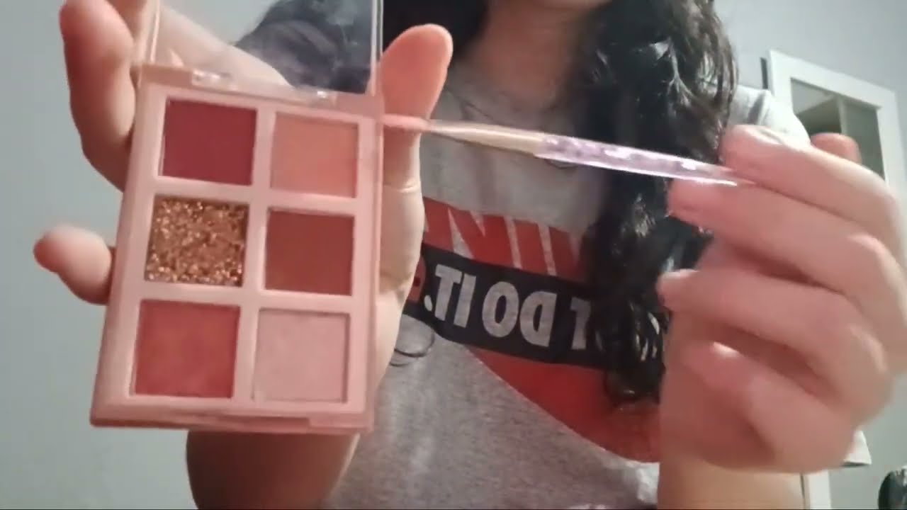 First asmr doing your make up!! :))