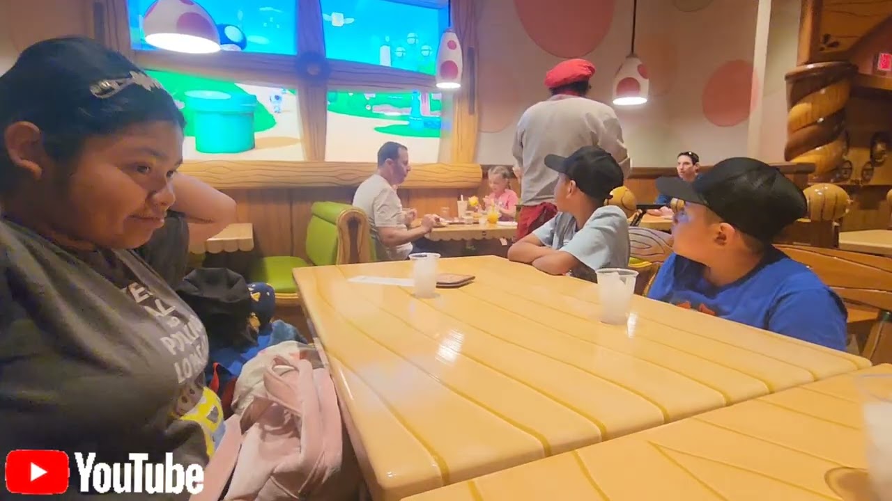 SUPER NINTENDO RESTAURANTE EN UNIVERSAL STUDIOS HOLLYWOOD @.
