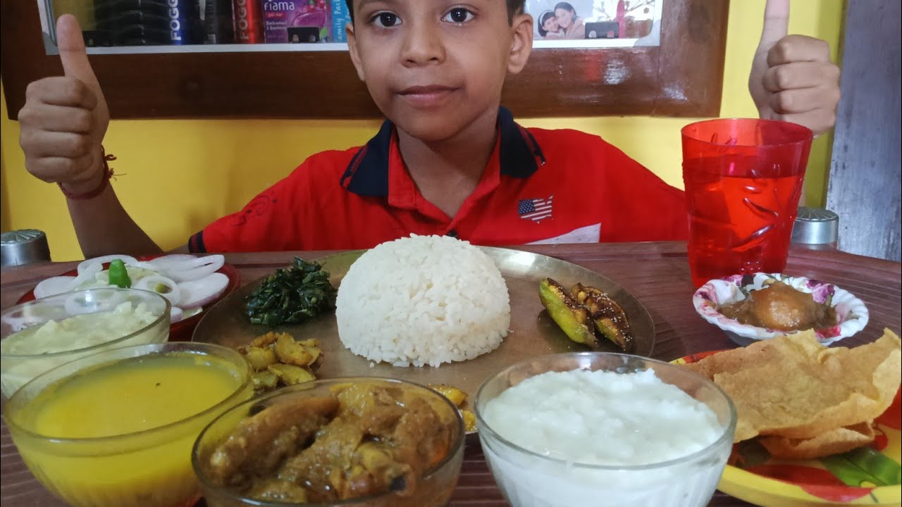 আমার ছেলের জন্মদিনে স্পেশাল কিছু খাবার বানিয়ে, ছেলেকে খাওয়ালাম।