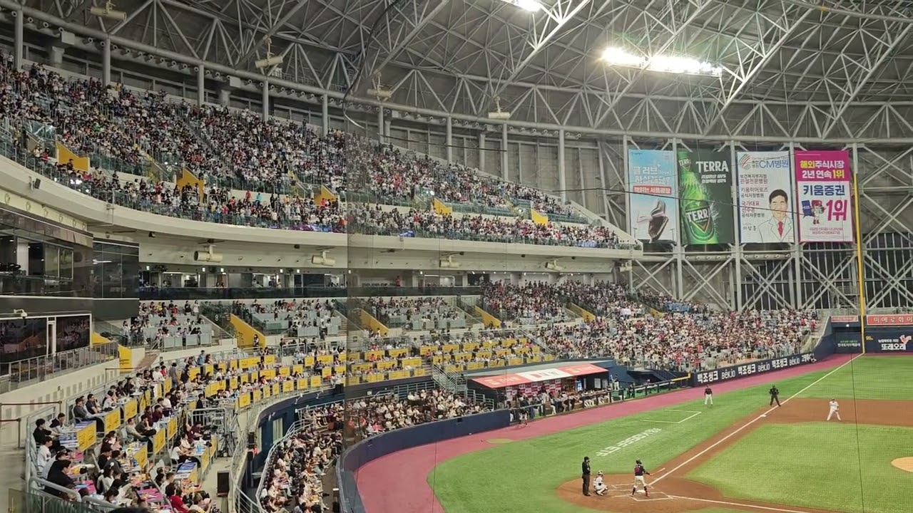 만원관중 고척돔에 울려퍼진 부산갈매기+돌아와요부산항에