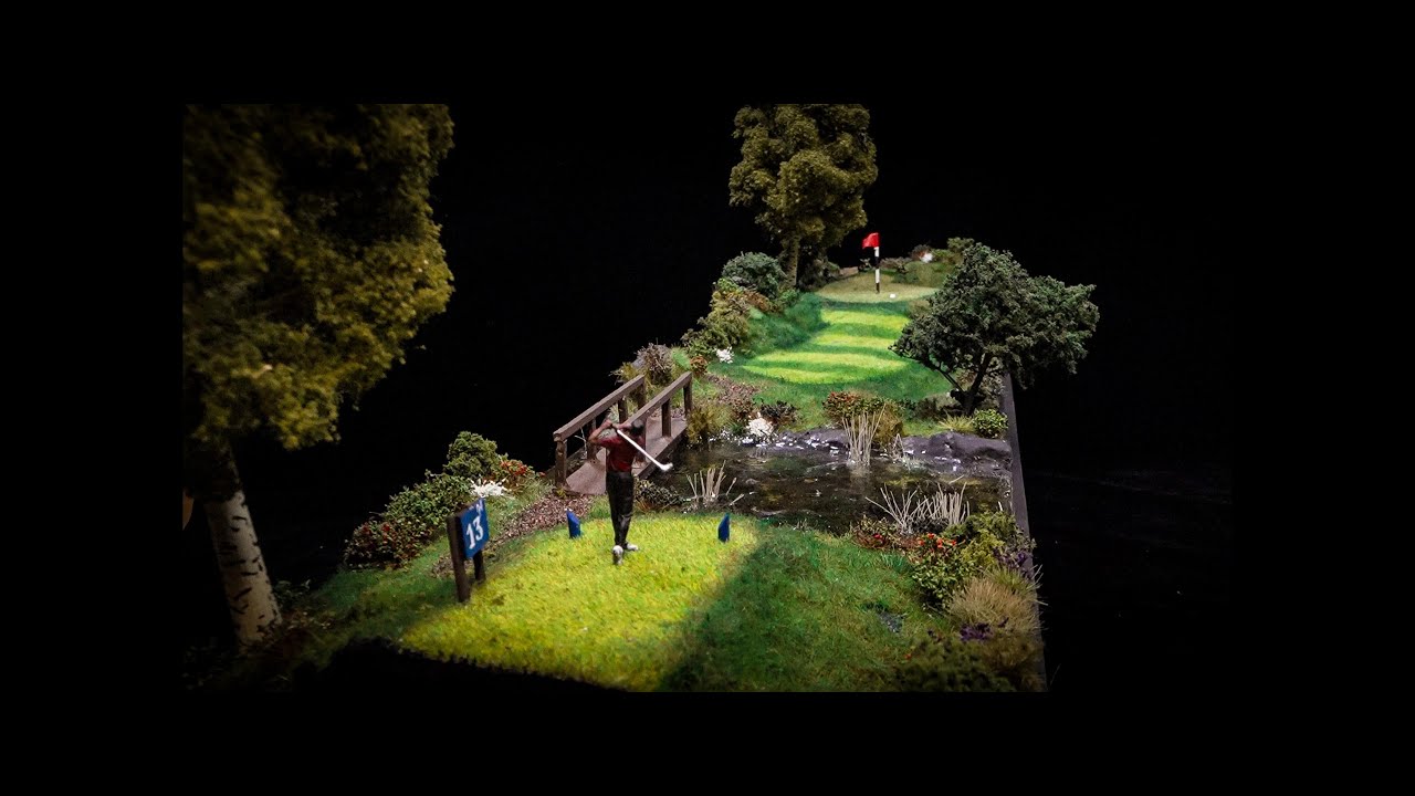 Trouble On The 13th Green | Golf Diorama