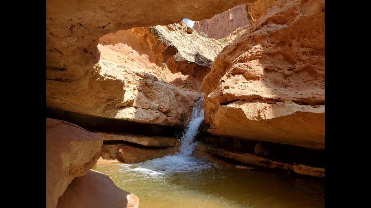 Sulphur Creek Hike w/ Waterfalls -- Capitol Reef NP, UT