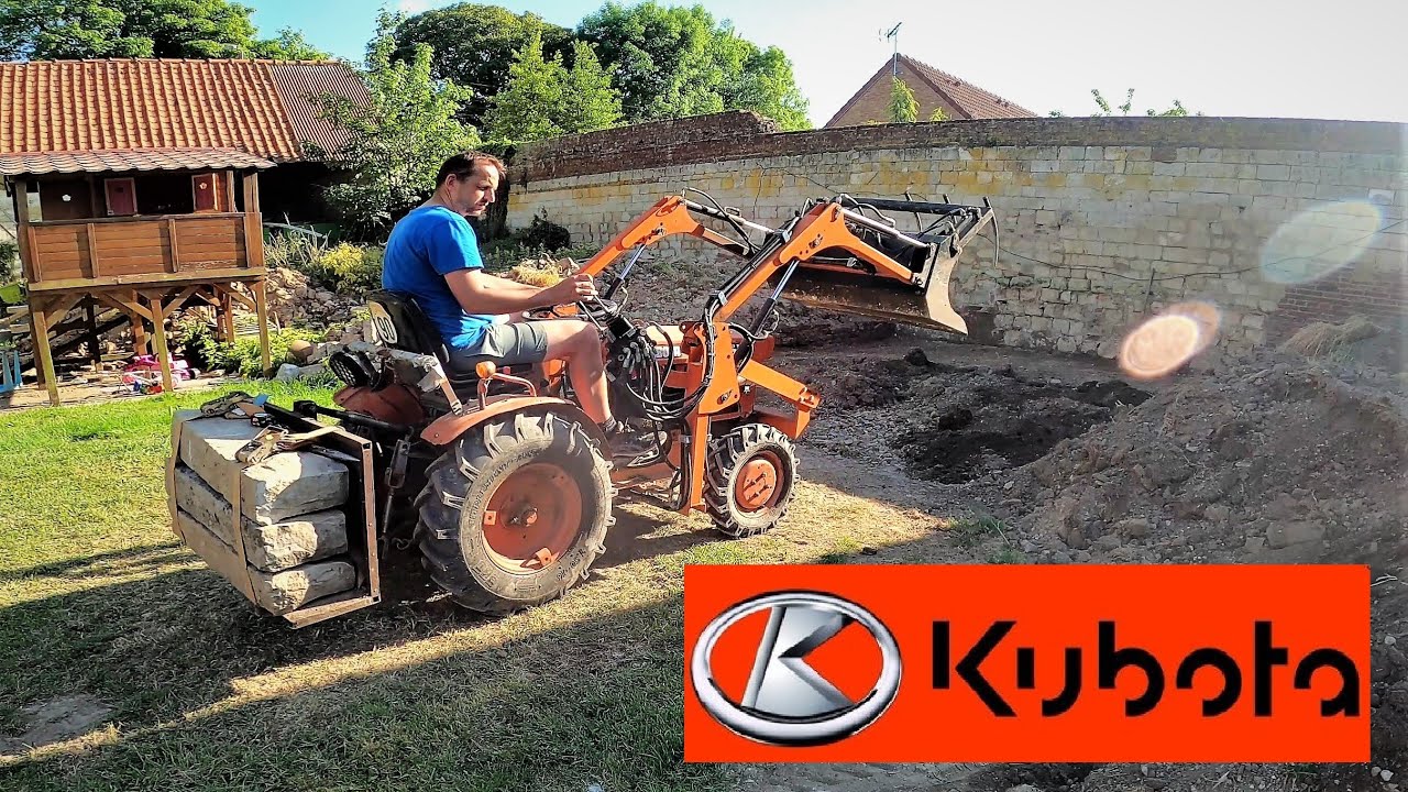 Micro tracteur Kubota B7001 et chargeur frontal / Installation piscine hors sol