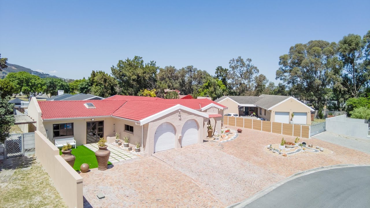 Room to Grow, Space to Share—Perfect for Dual Living Potential