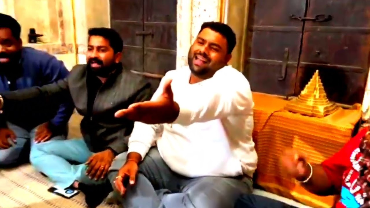 New Koi dukh ko bhi sukh samjhe full bhajan!! कोई दुख को भी सुख समझे कोई सुख मे भी रोता है