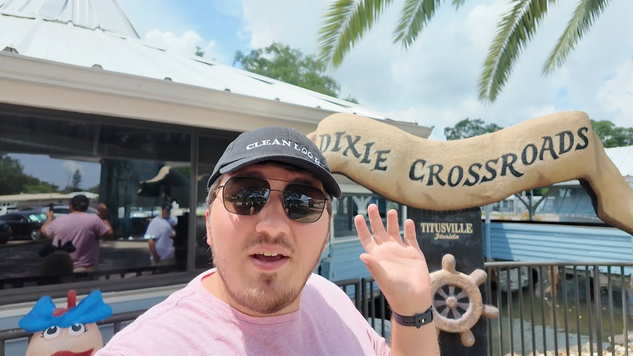 Dixie Crossroads в Тайтусвилле, Флорида | Кукурузные оладьи, каменные креветки и общее приятное в...