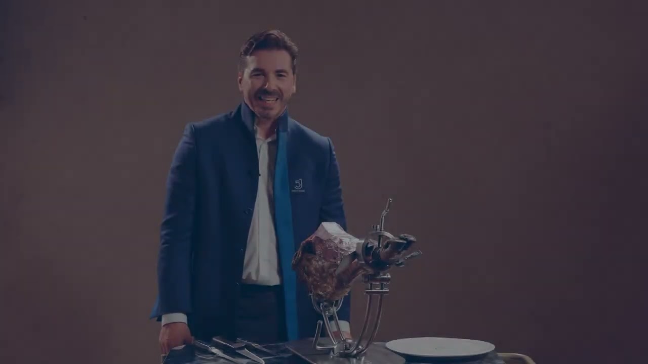 Cómo cortar un jamón Cinco Jotas
