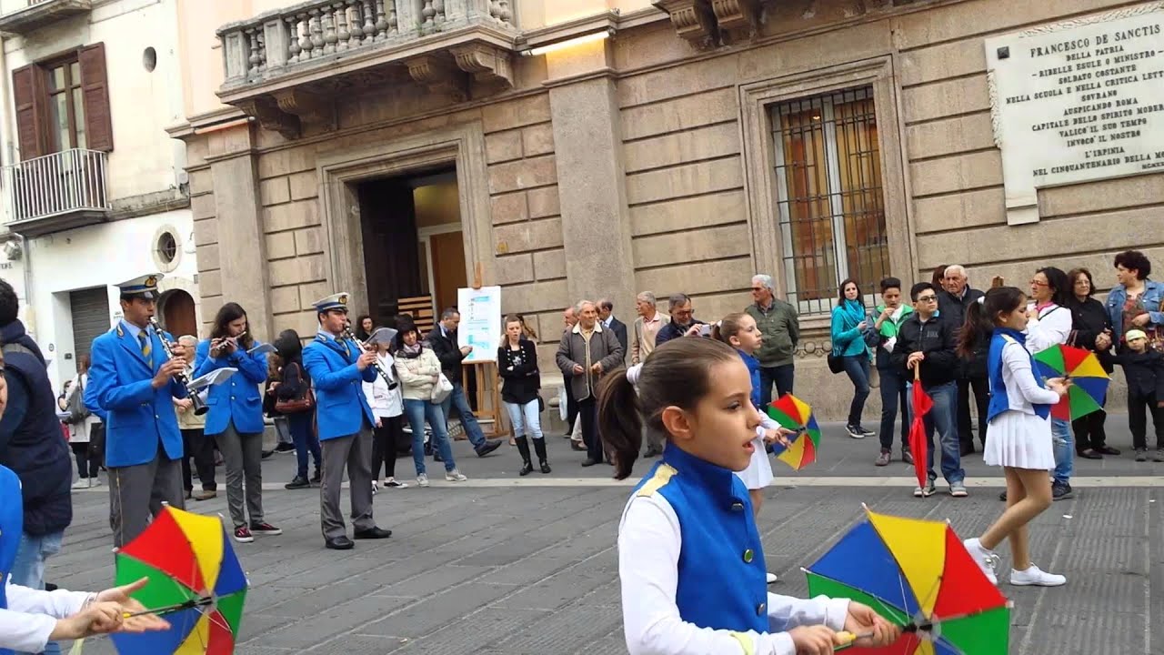 Majorettes e Banda della Citta ' di Andretta (AV)3