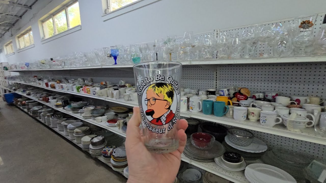 В комиссионке есть всё! Последний шанс! Поход в комиссионку со мной!