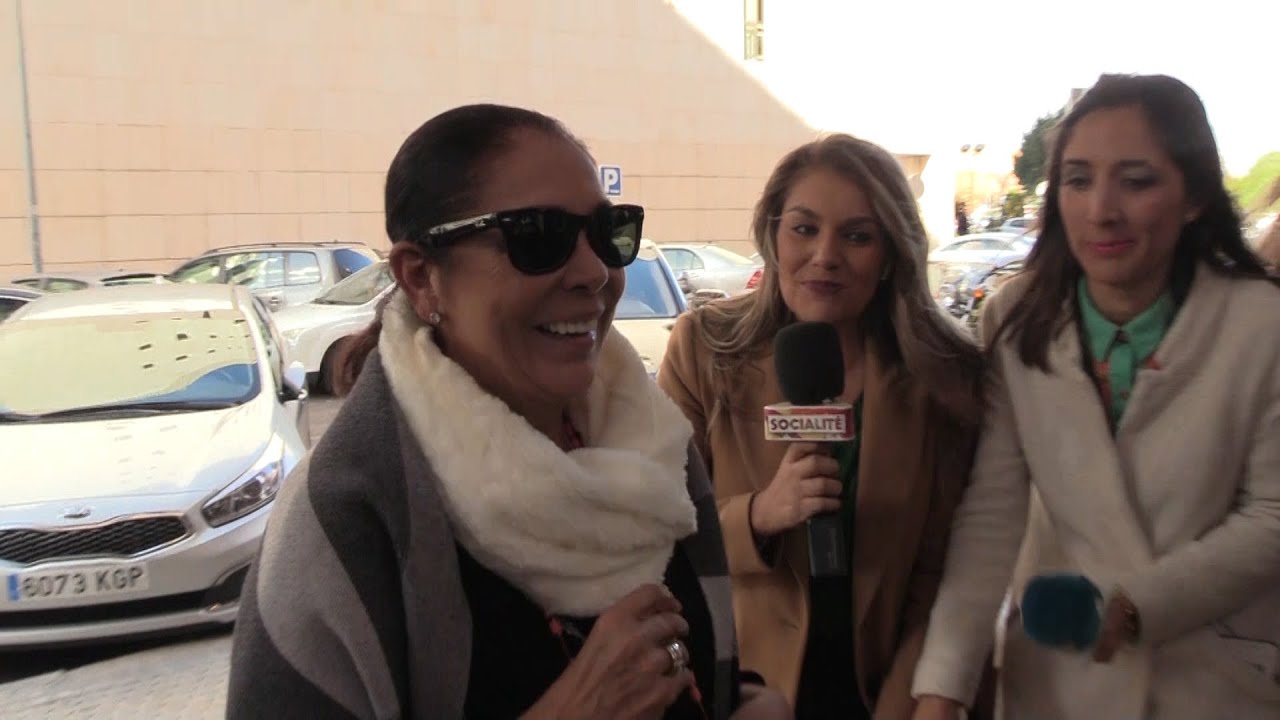 Isabel Pantoja se cita para comer con sus fans