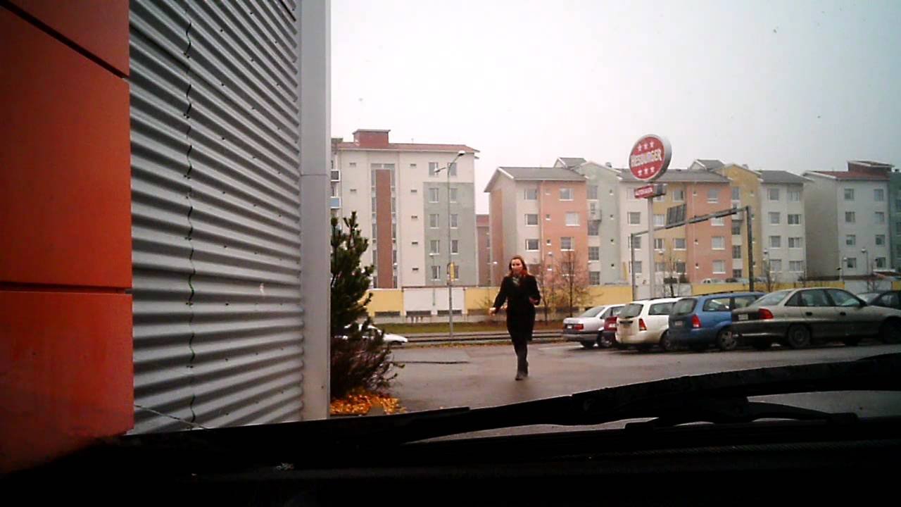 Testissä autokaista (Hesburger)