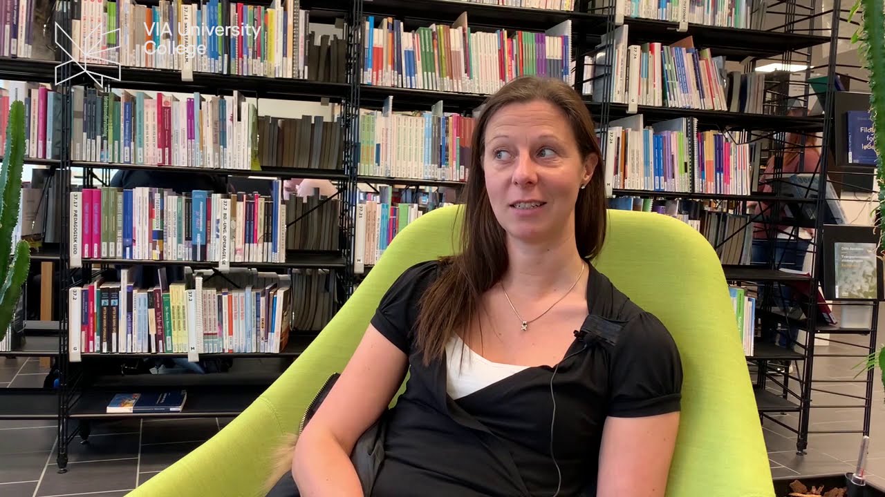 Katrine startede på pædagoguddannelsen, selvom hun har haft andet arbejde i 12 år