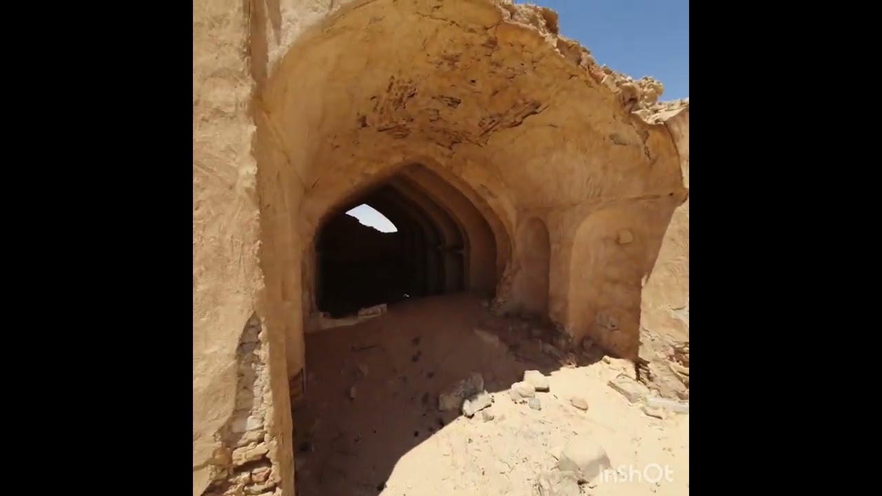 قلعة الرهبة المهجورة تقع في صحراء النجف الإشراف ))تبعد عن مركز المدينة ٣٥كيلو