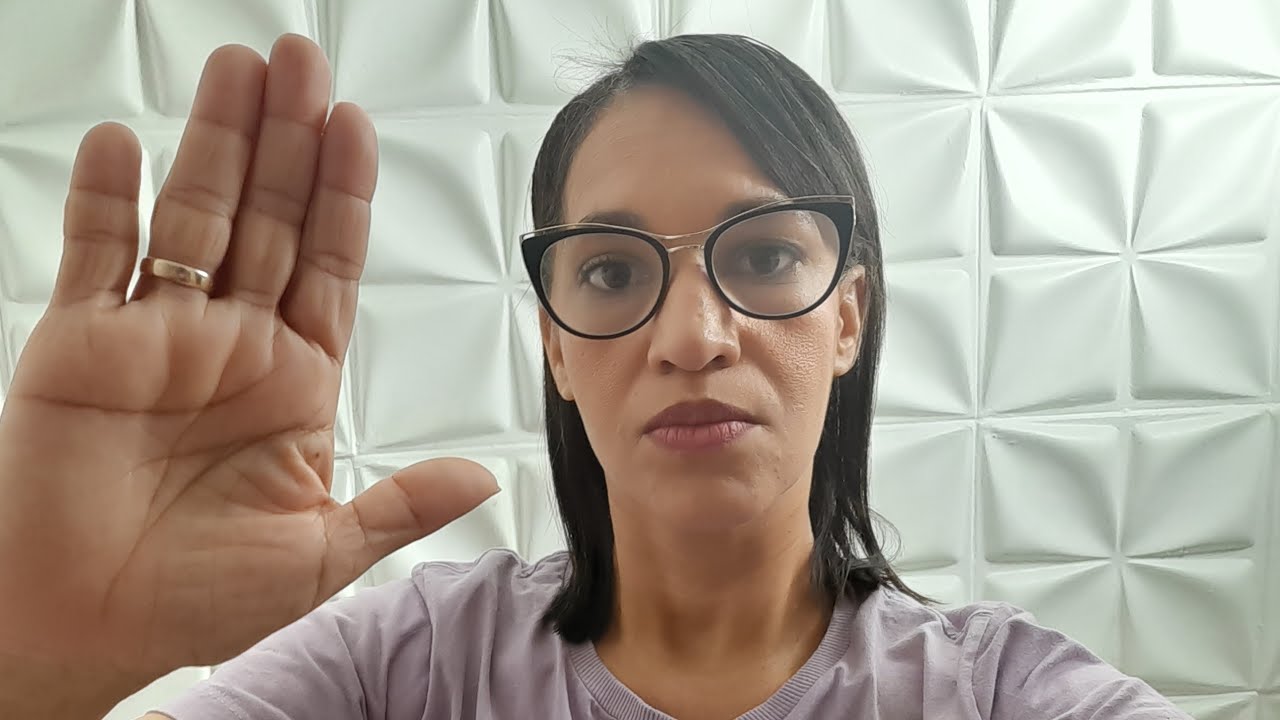 Escute o que Deus te diz nesse momento.(O maior dos milagres vai bater na tua porta).