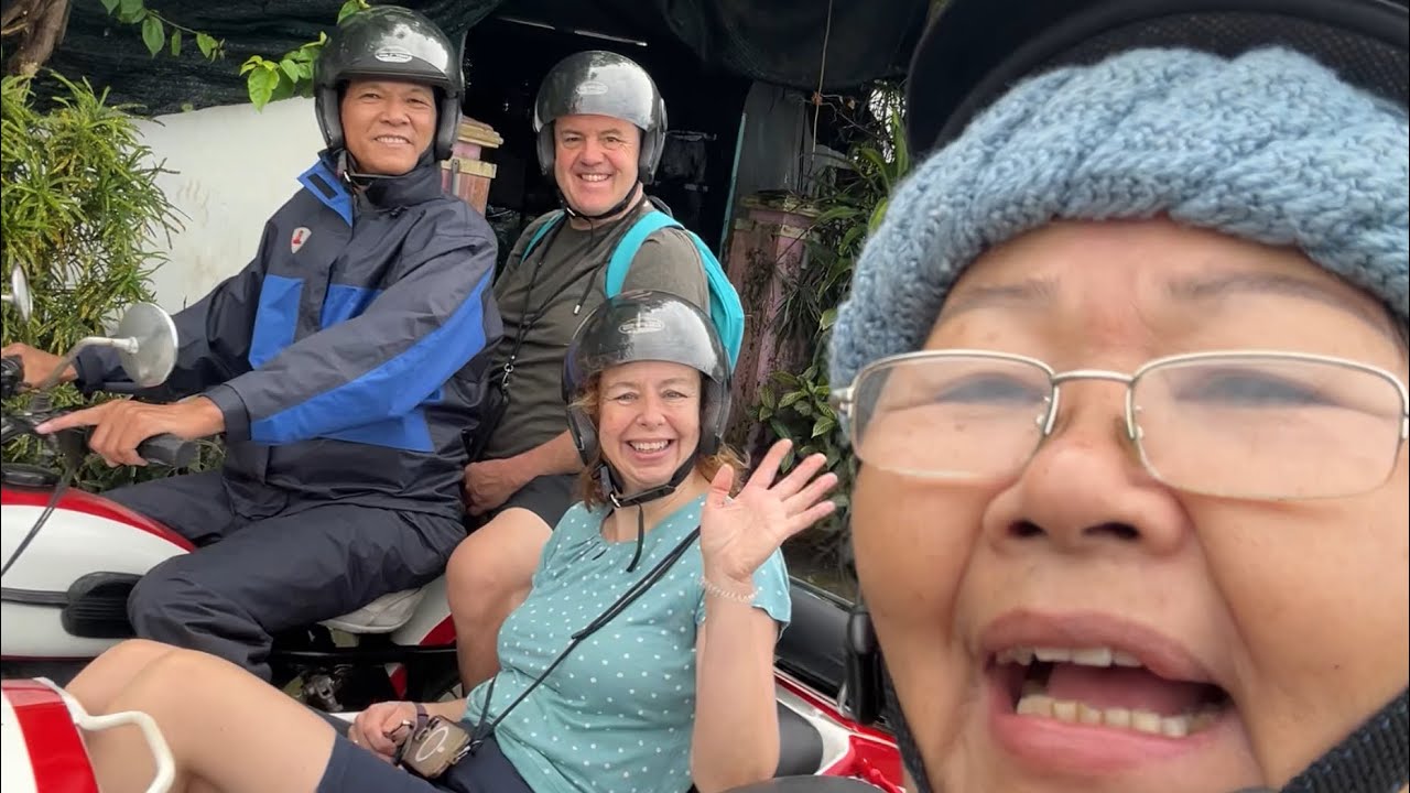 Happy Sidecar Tour to Tra Que Vegetable and Thanh Ha Pottery Villages