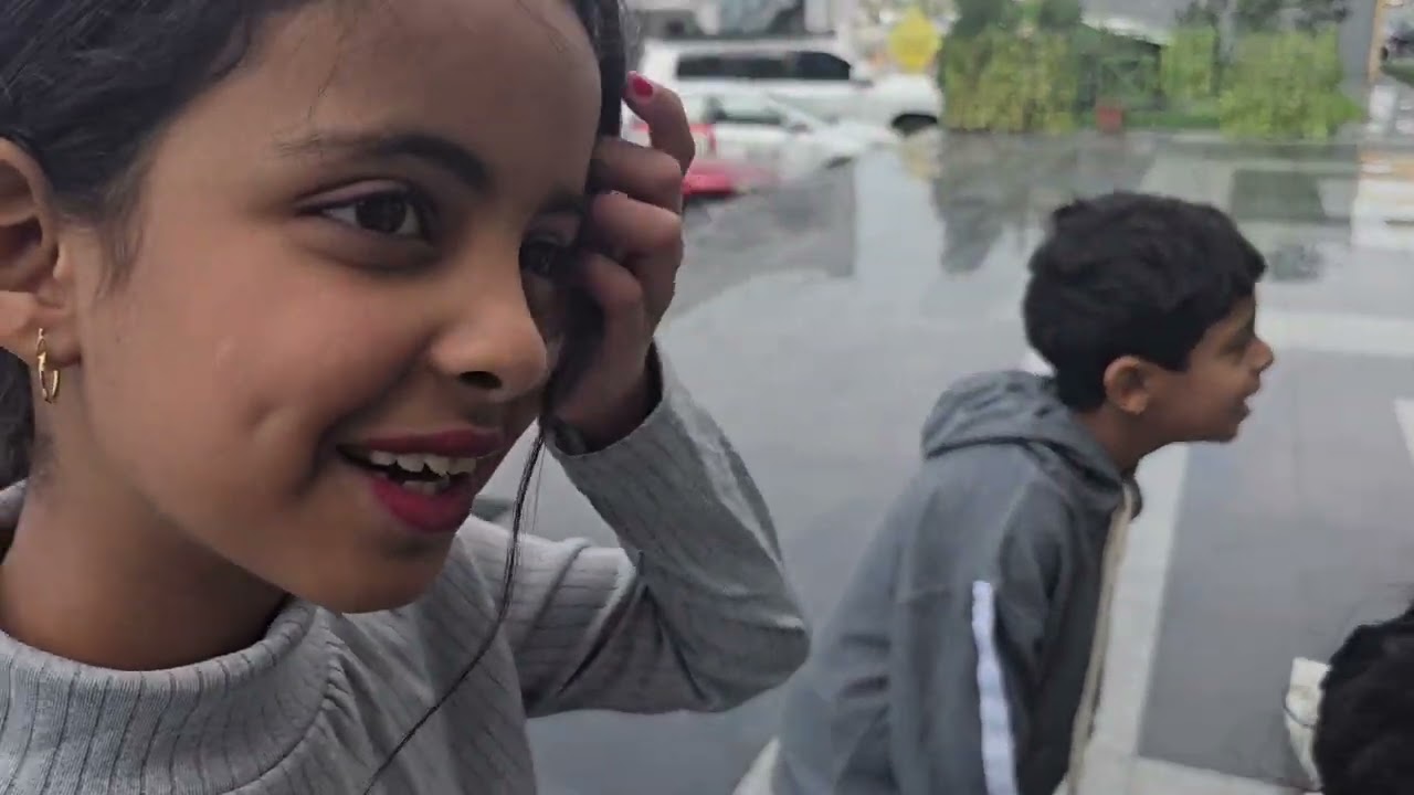 هند ومحمد وعهد في مسقط 