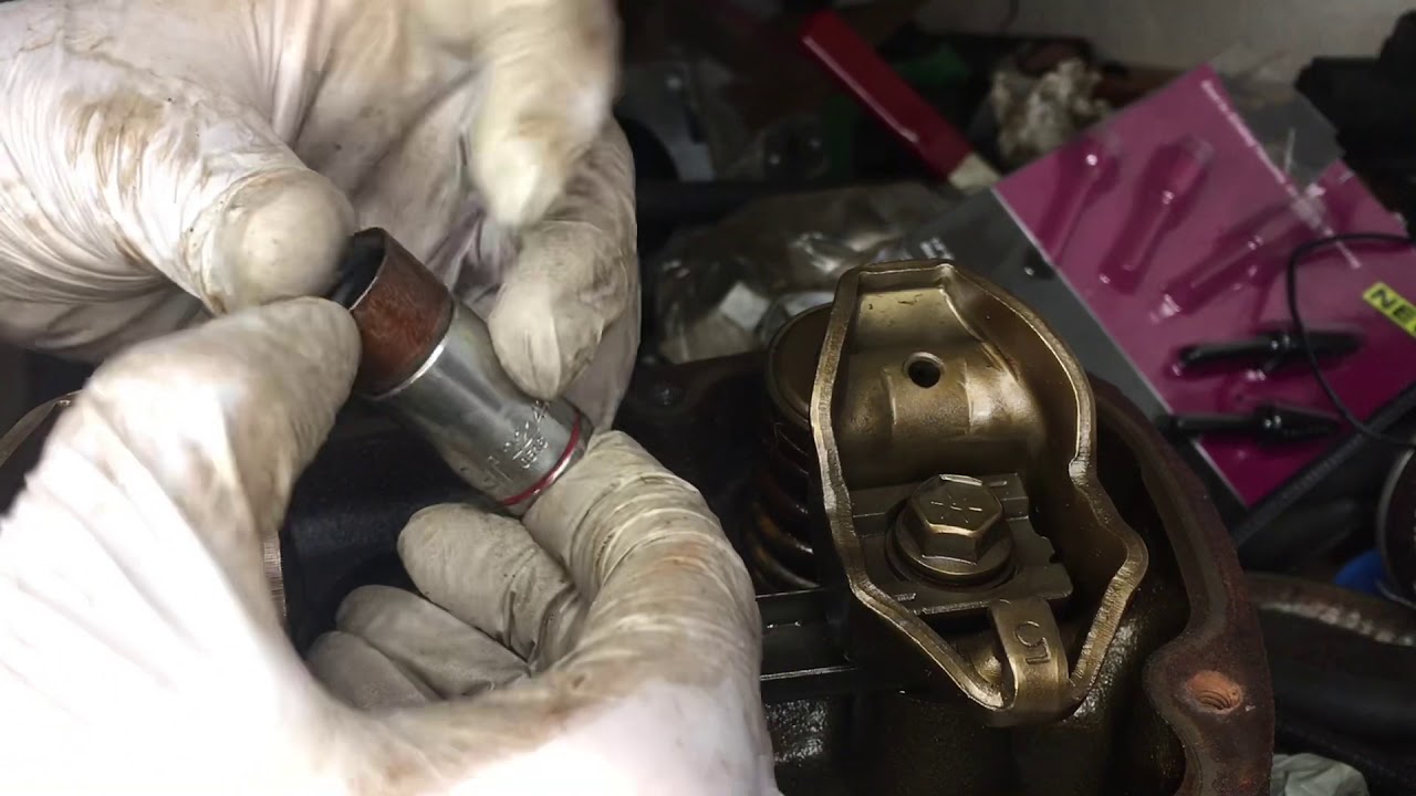 How to Change Valve Seals on a Ford 302/5.0
