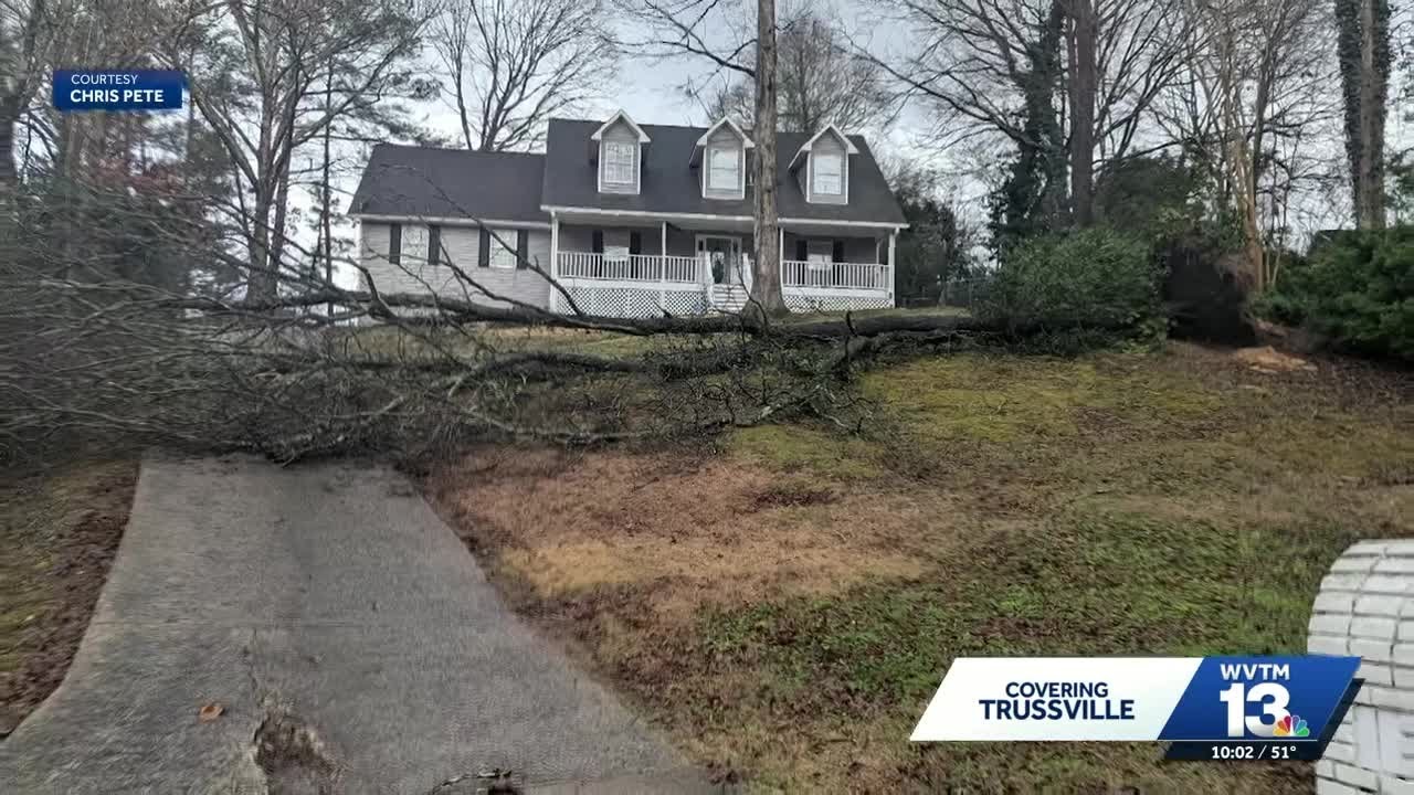 Trussville residents work to clean up damage from EF-0 tornado while some are still without power