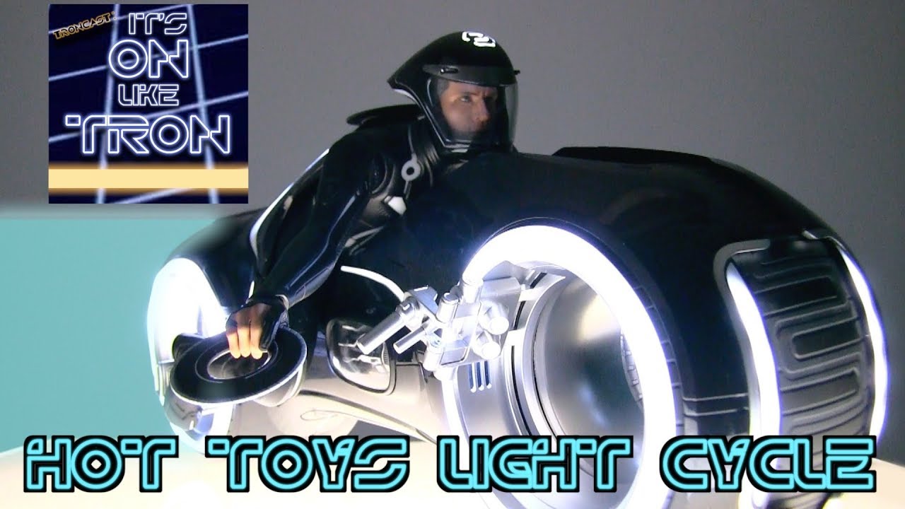 TRONcast: it's ON like TRON #3 - Hot Toys MMS142 1/6 TRON: Legacy Sam Flynn & Light Cycle