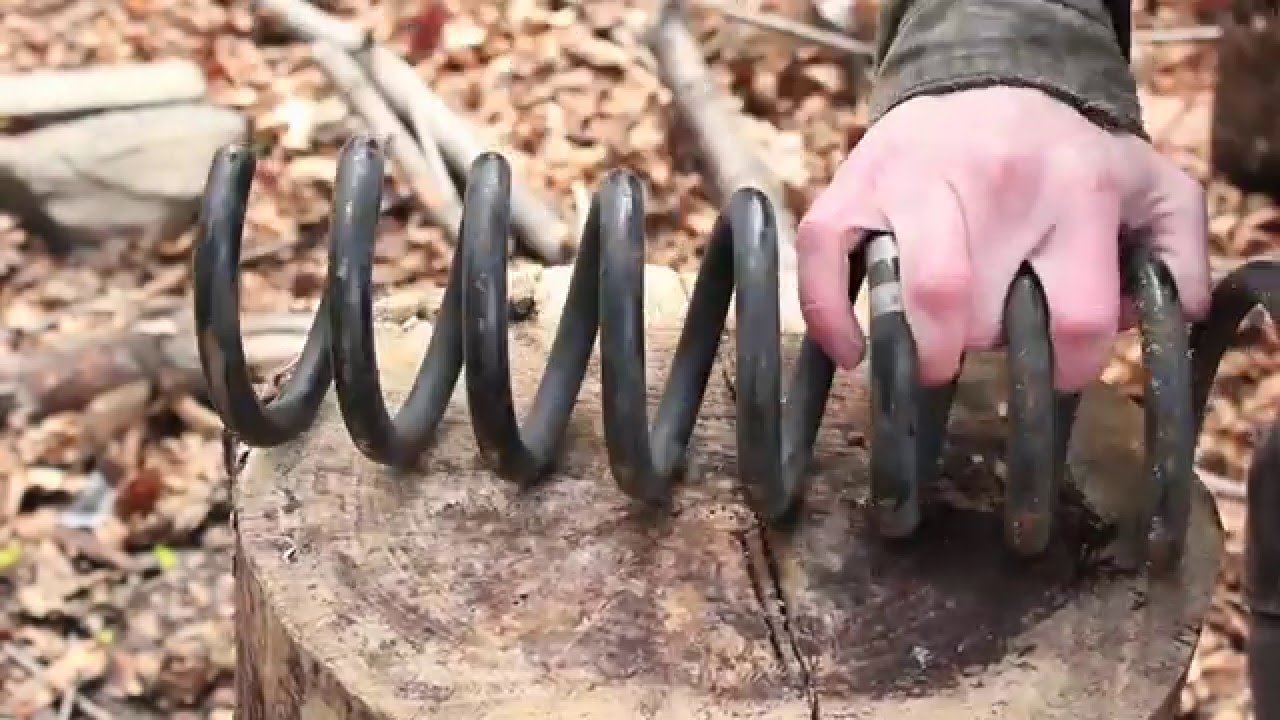 Forging  a Knife from a Coilspring- Part 1