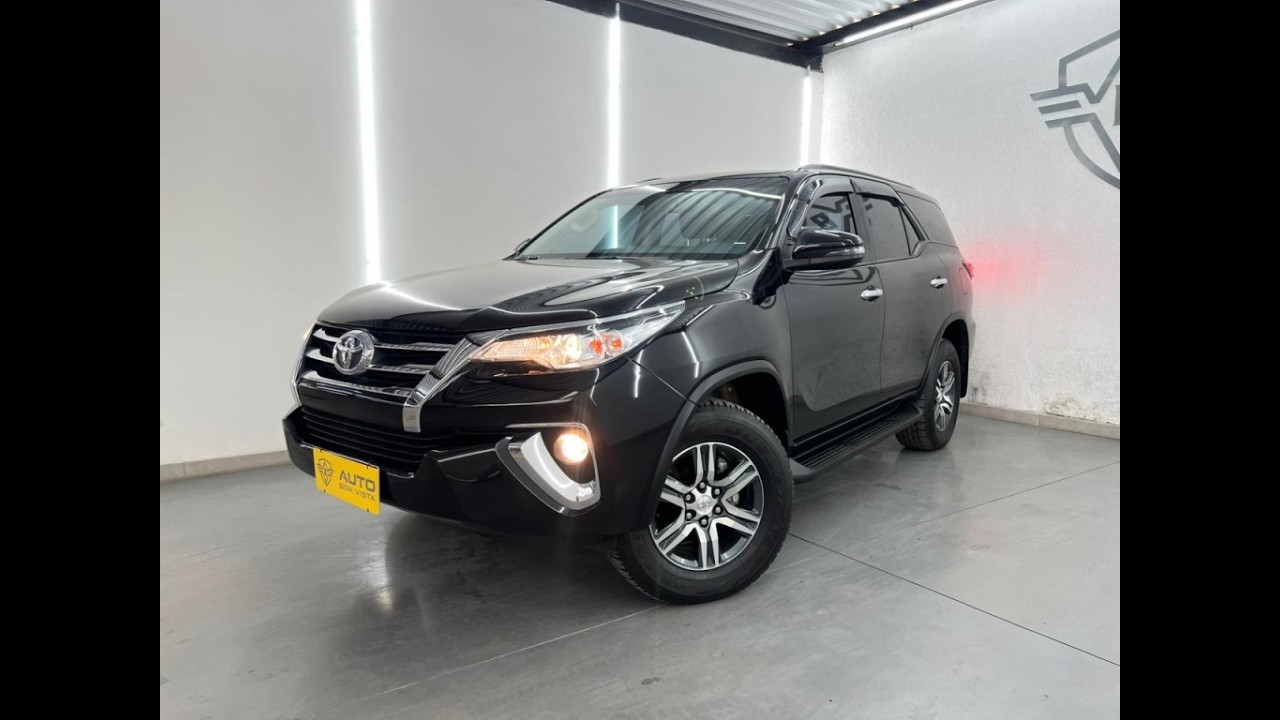 TOYOTA HILUX SW4 - 2020 2.7 SRV 7 LUGARES 4X2 16V FLEX 4P AUTOMÁTICO