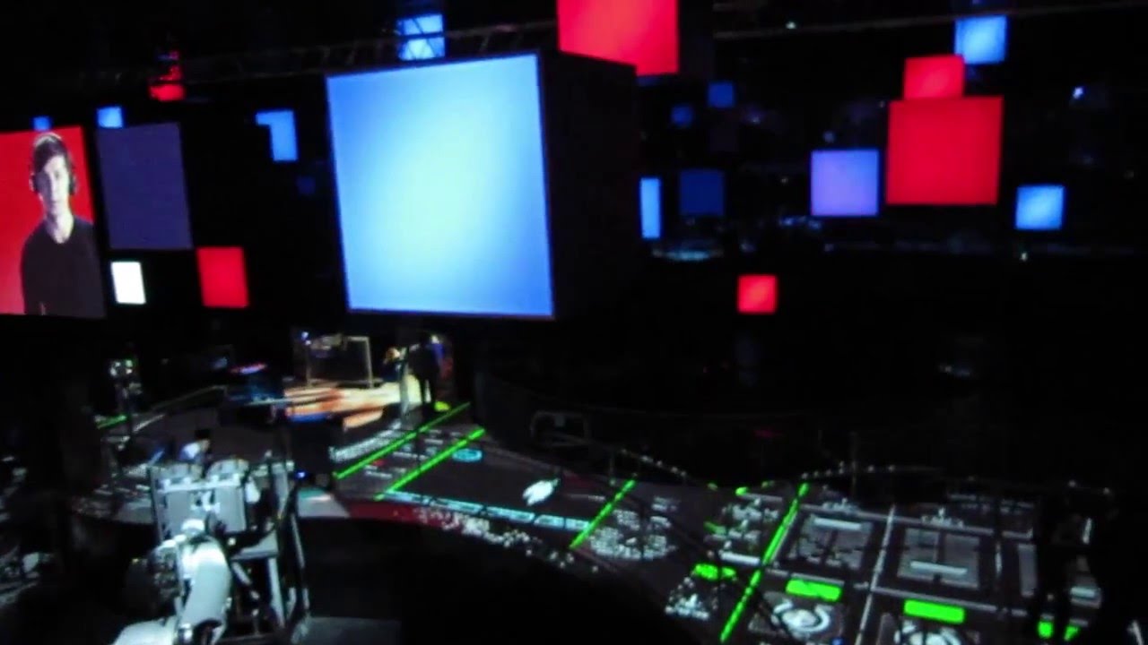 Premiers tests (08/12/2012) - Danse avec les robots by Martin Solveig