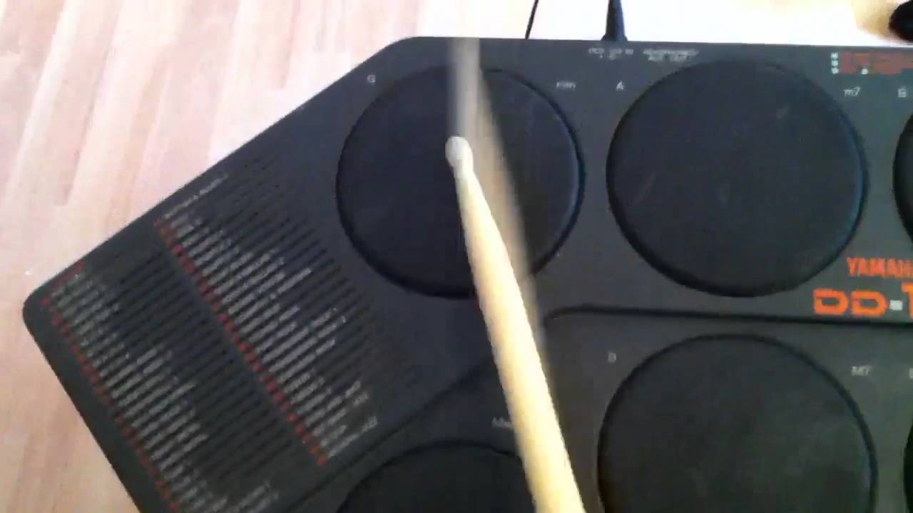 Yamaha DD-11 drum machine test