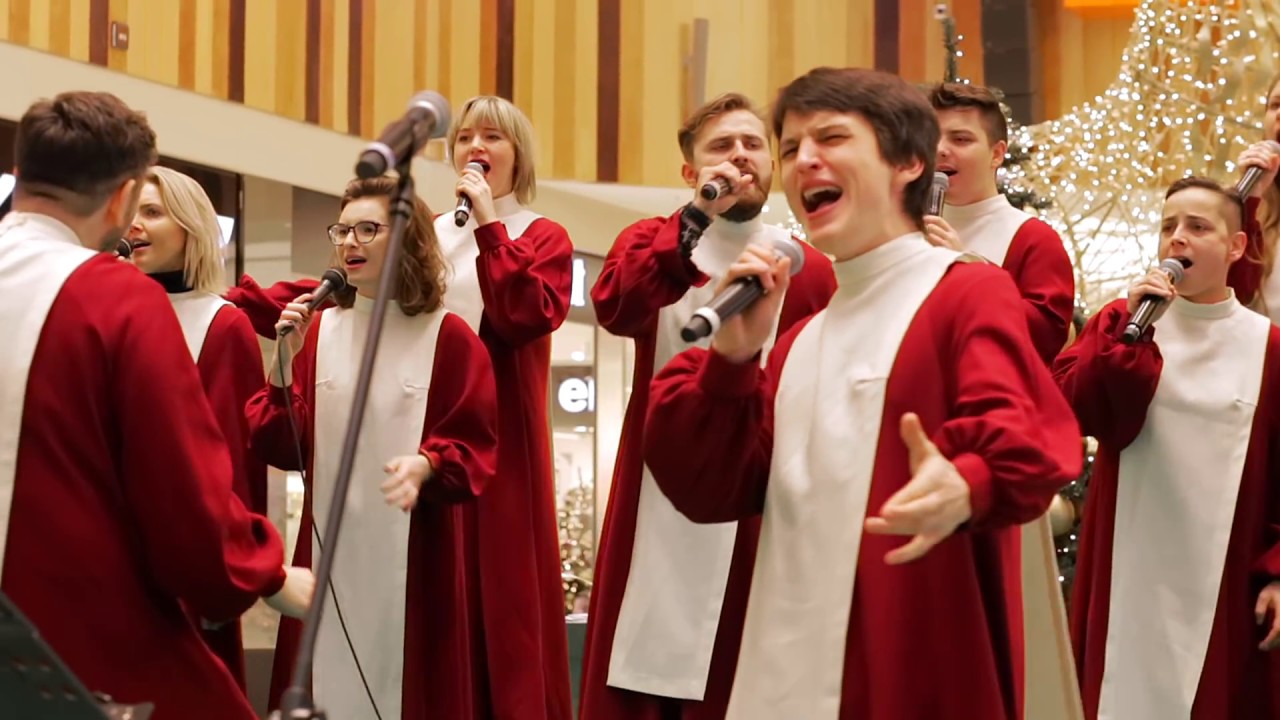 CHÓR GOSPEL PIOTRA PAWLICKIEGO W CENTRUM HANDLOWYM ZIELONE ARKADY W BYDGOSZCZY