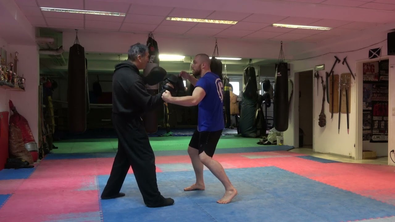 UCC Hamburg 15 Minuten Privattraining mit Krav Maga Martin