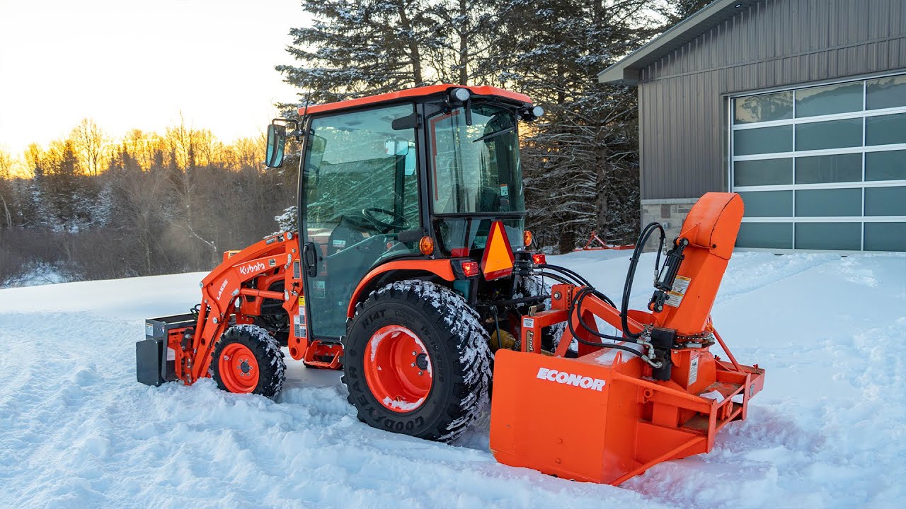 LX3310 Kubota In Action! Bauman 440 Hydraulic Drive Sander & Normand E68-220 Inverted Blower Set Up!
