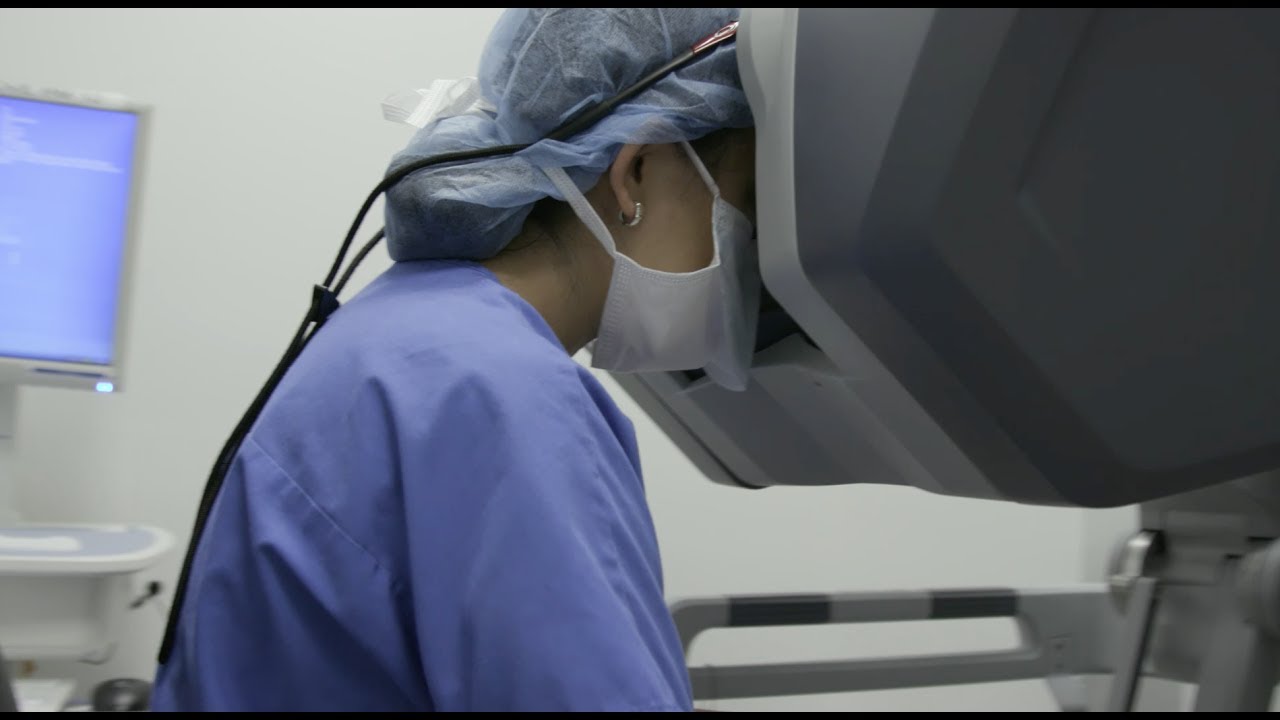 Mount Sinai Offers New Robotic Surgery For Breast Cancer Survivors