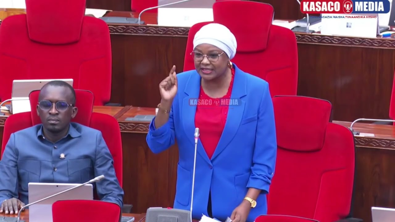 MBUNGE KIJAKAZI AKICHANGIA HOTUBA YA RAIS SAMIA 