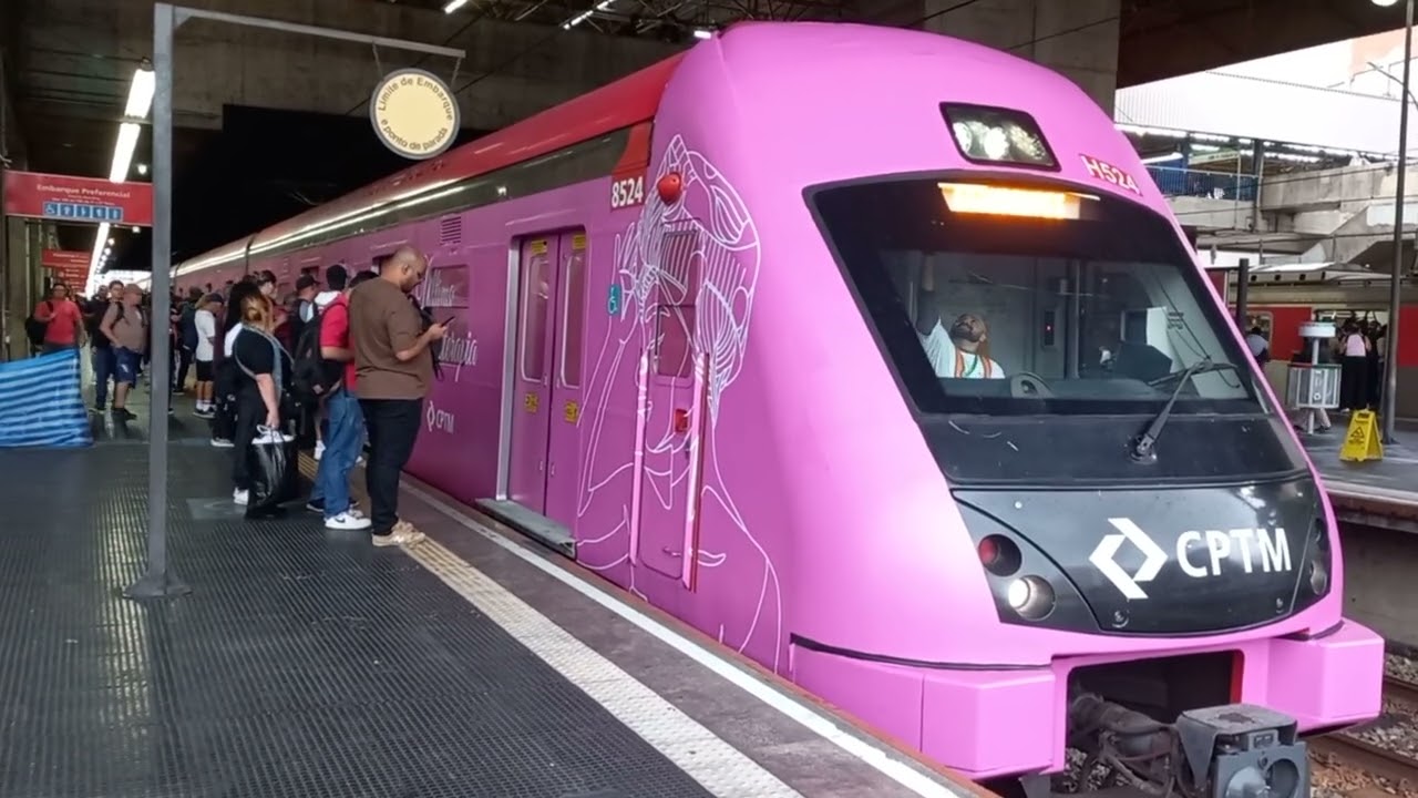 (CPTM)série 8500(H524/adesivado) saindo da estação Tatuapé,linha 11 Coral