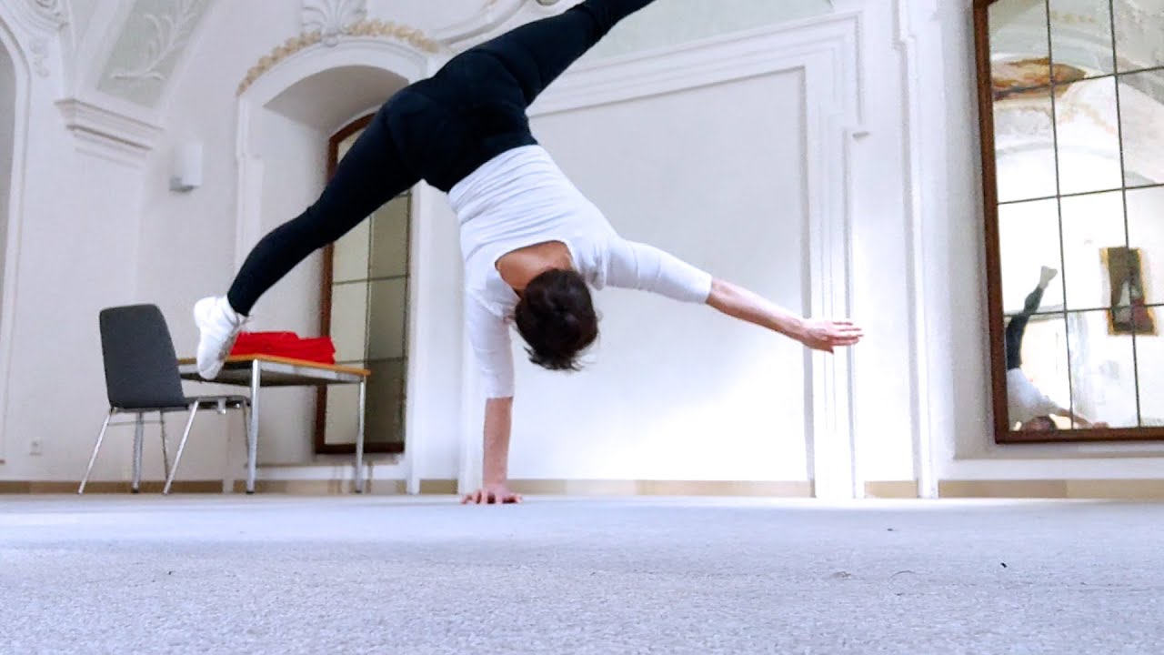 A day in the life of a circus performer | The Art of Handbalancing