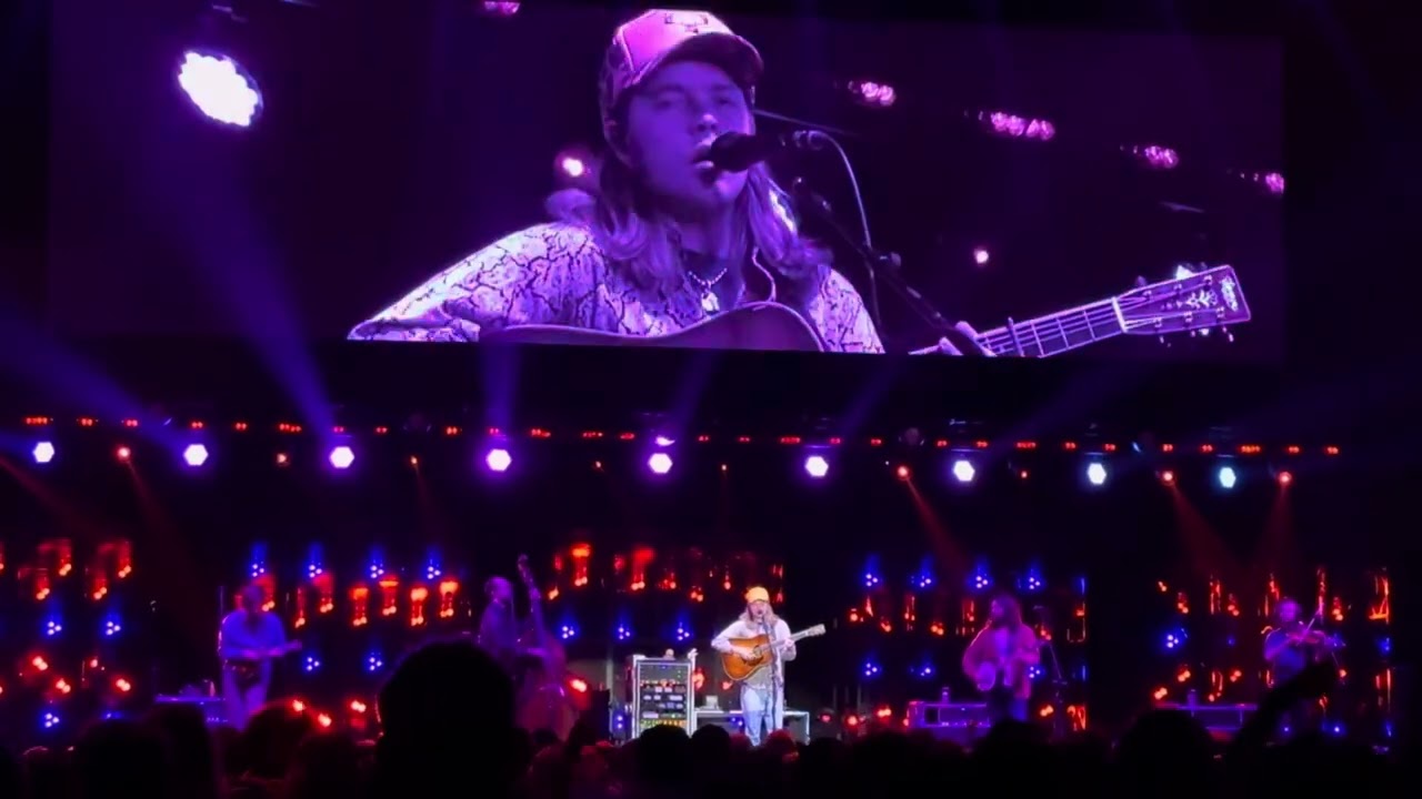 Billy Strings - Ruby Are You Mad (Live) (The Osborne Brothers Cover) Greensboro, NC December 6 2023