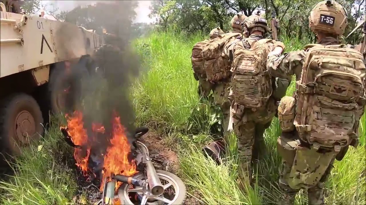 For&ccedil;as Especiais Portuguesas em a&ccedil;&atilde;o de combate na Rep&uacute;blica Centro Africana