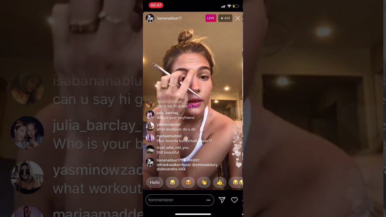 Bananablue17 / Isabella Jones doing makeup for Coachella Weekend 1 / Instagram Livestream