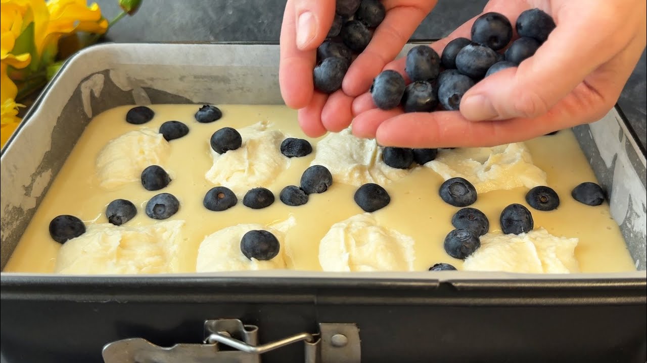 Пирог настолько вкусный, что я пеку его 3 раза в неделю! Тает во рту! Просто и вкусно.