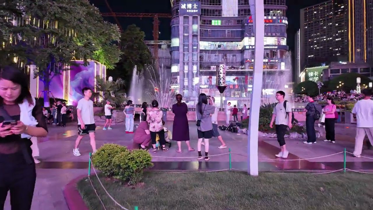 Chongqing Walking Tour 4K | Lively Pedestrian Street & Nightlife
