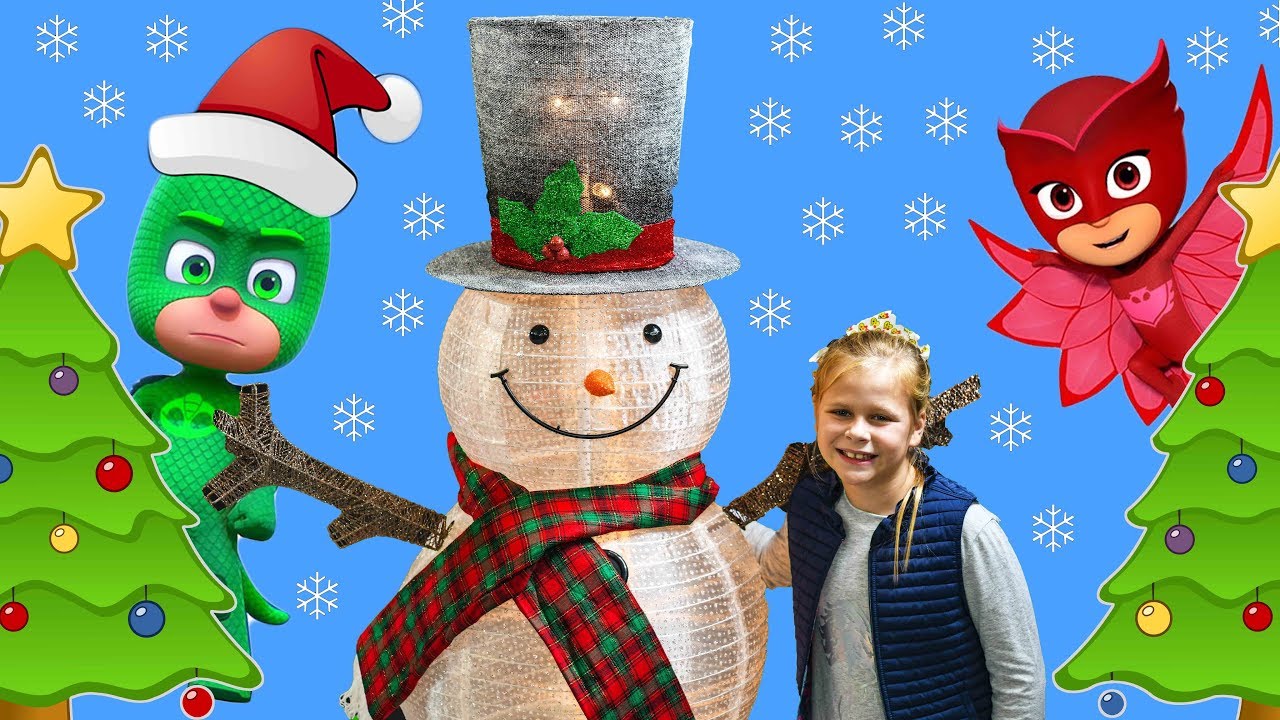 PJ MASKS and Vampirina  Assistant Holiday Toy Hunt