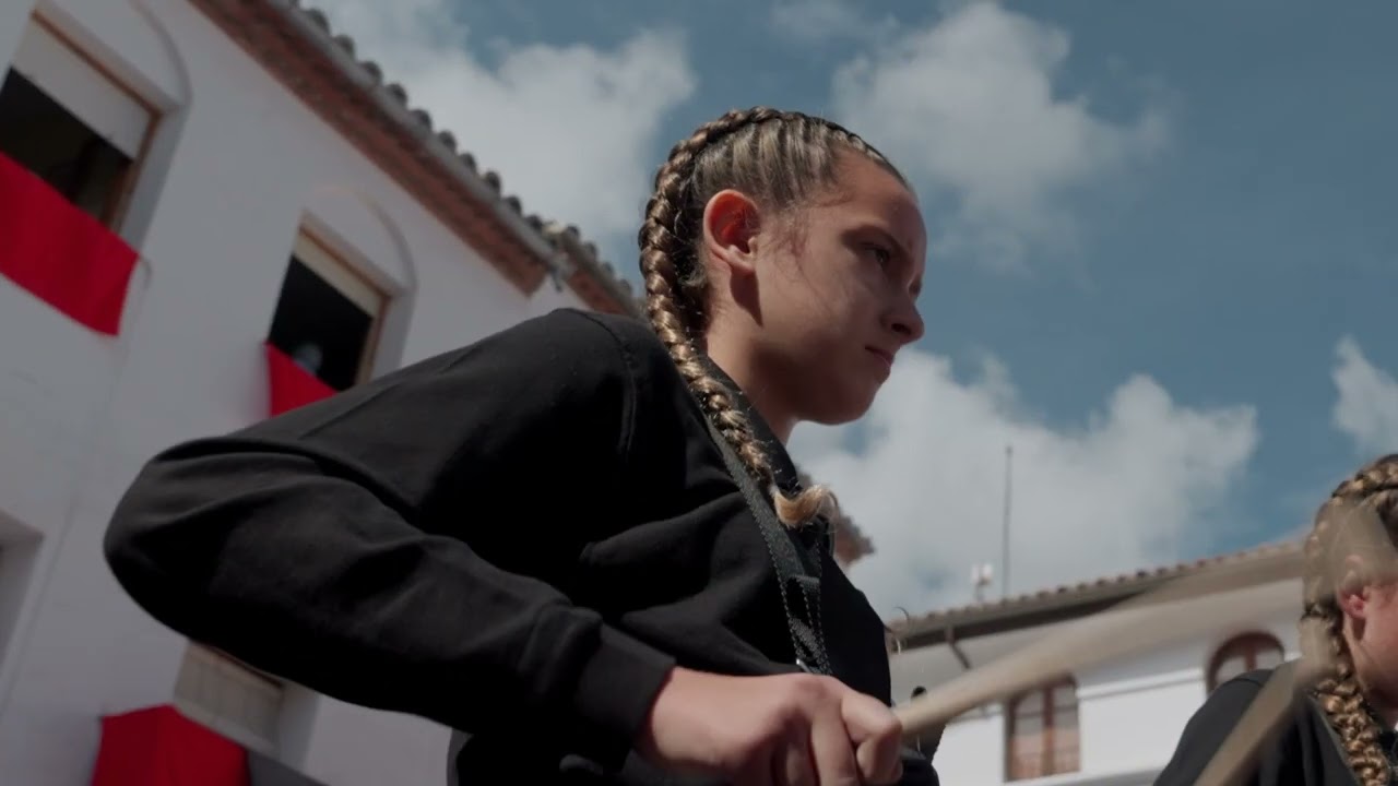Grupo Juvenil Tambors de Passió Almassora en el Concurso de Tambores y Bombos Híjar 2025