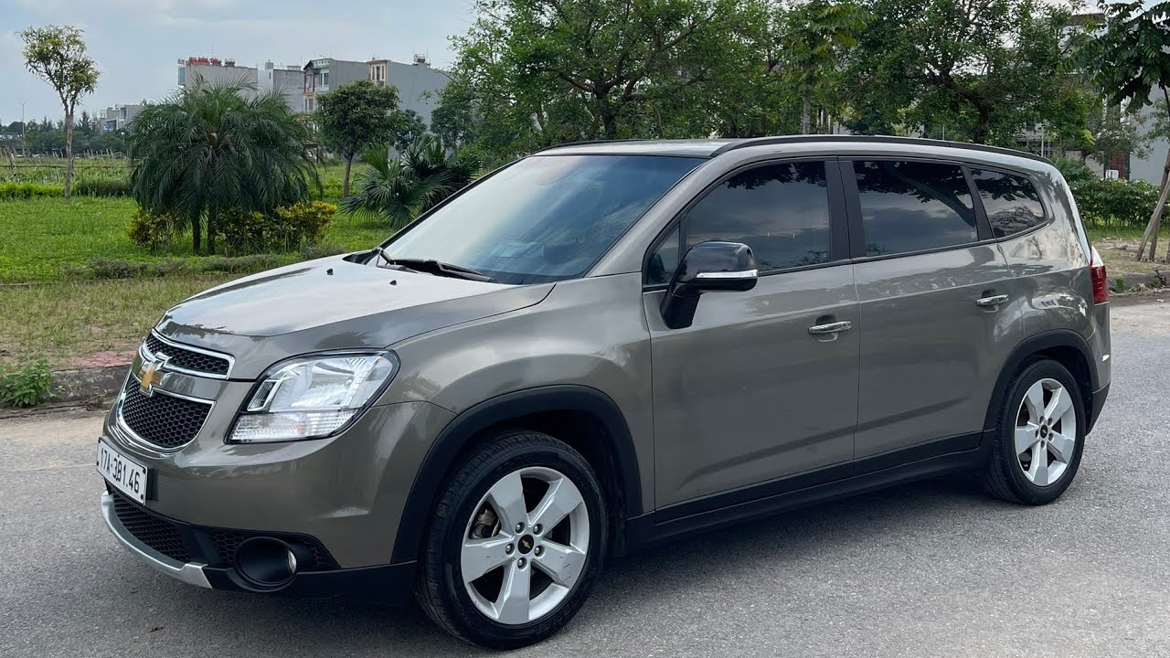 Chevrolet Orlando 2017 số sàn ăn mấy lít xăng?Nên mua Orlando 2017 sàn hay Captiva. Giá Orlando 2017