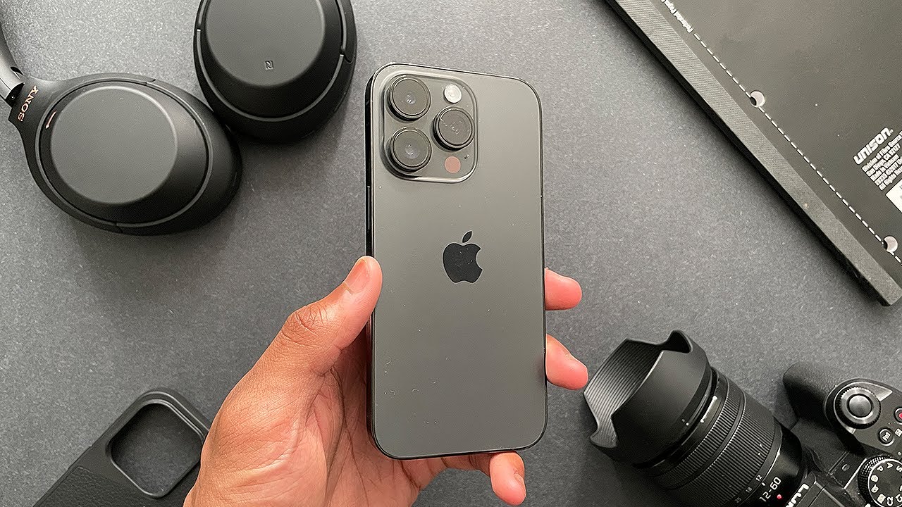 iPhone 14 Pro Review: 8 Months Later! (Battery & Camera Test)