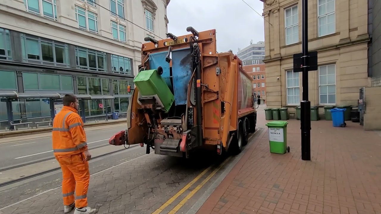 KCM Dennis Elite 2 Bin lorry on Trade Waste Glass Collection, EUT