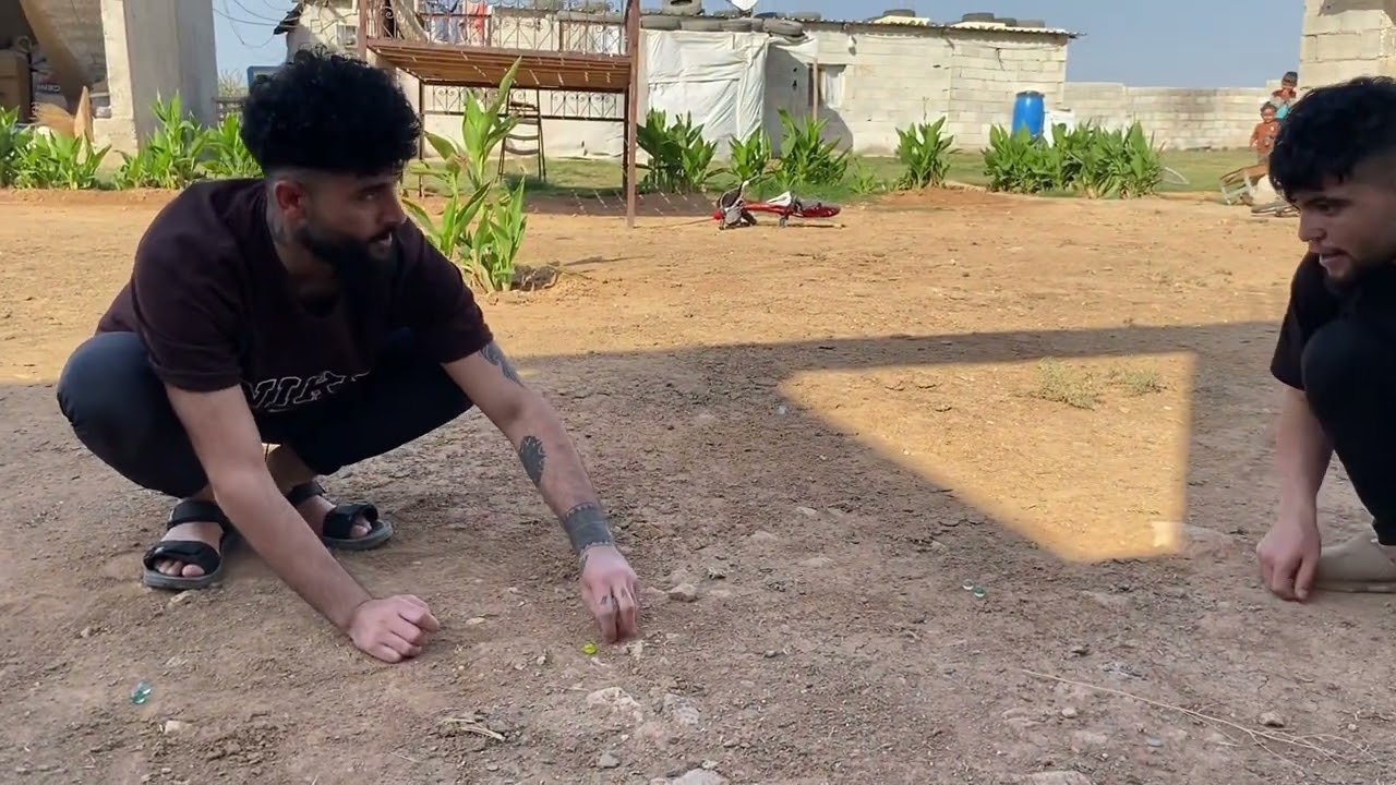 المقنع الاصفر العب واحد بالحارة😎😂🤣خليل وعلاء