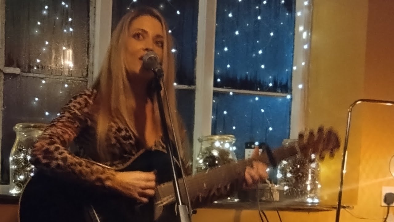 Abi Phillips - When you say nothing at all. Live in Tamworth 2026.