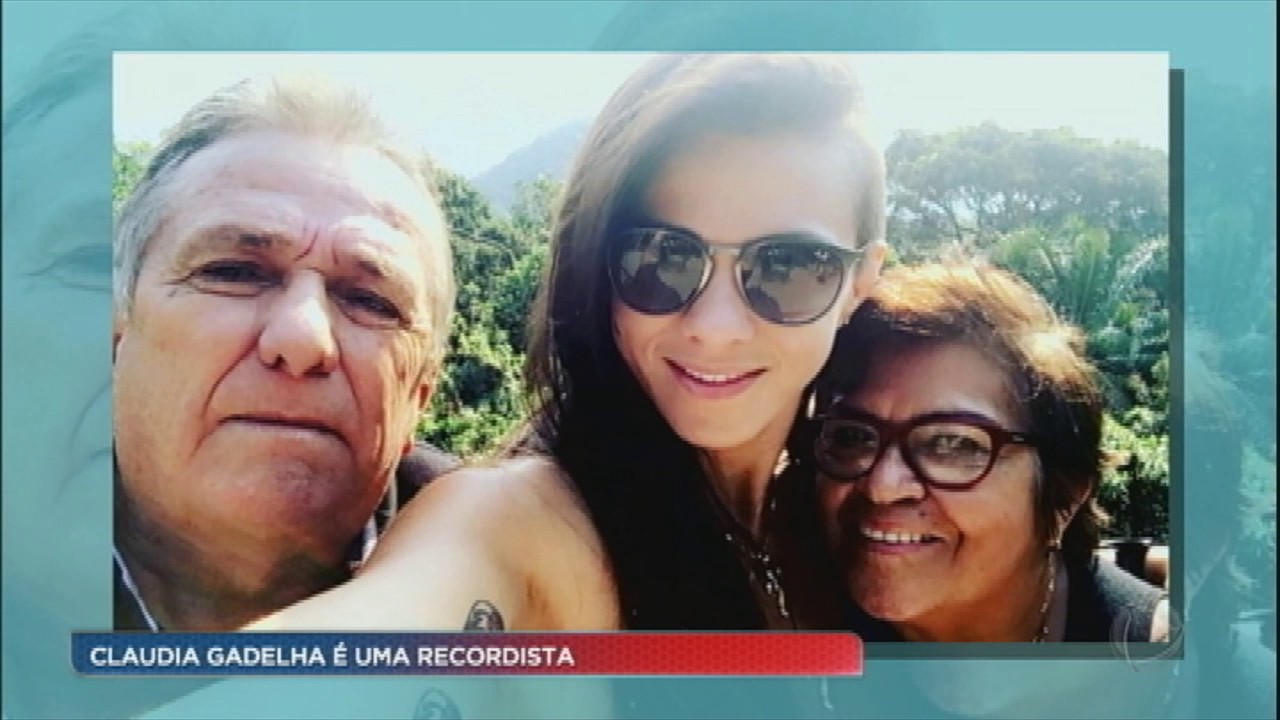 Claudia Gadelha conta batalhas que enfrentou para se tornar uma campeã dos ringues