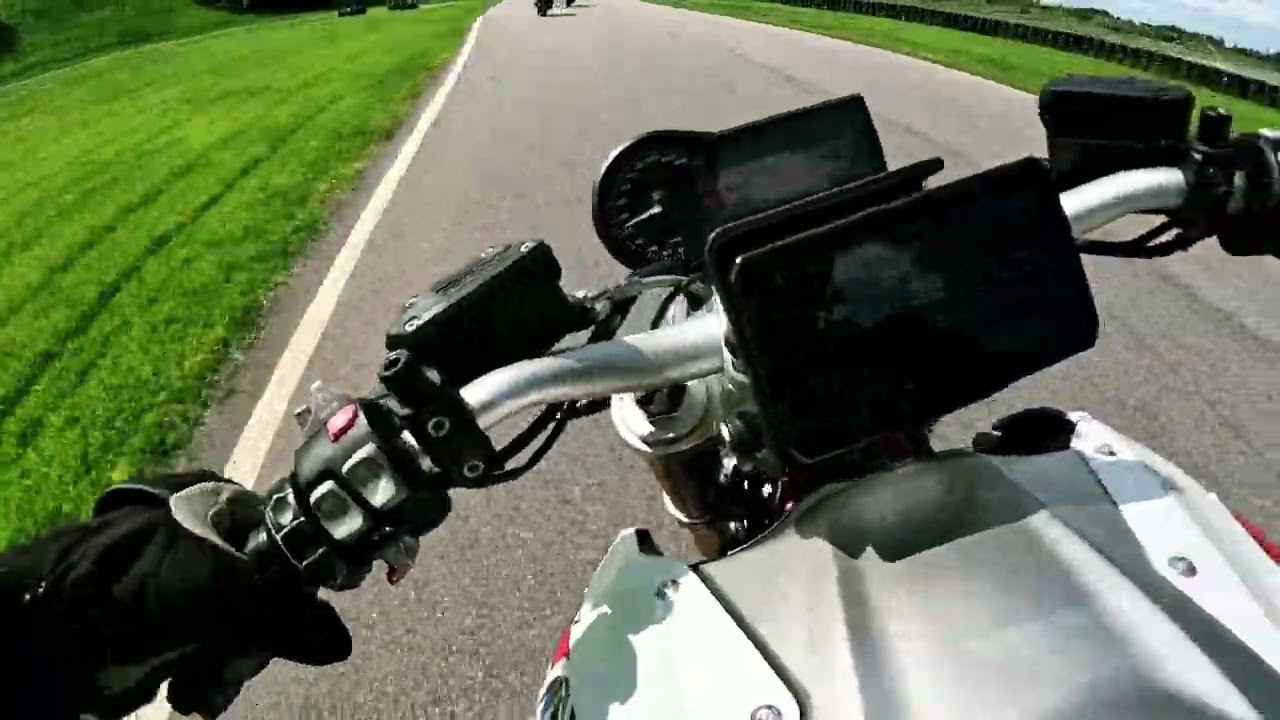Trackday Sviestad Round 5 BMW R1200R LC